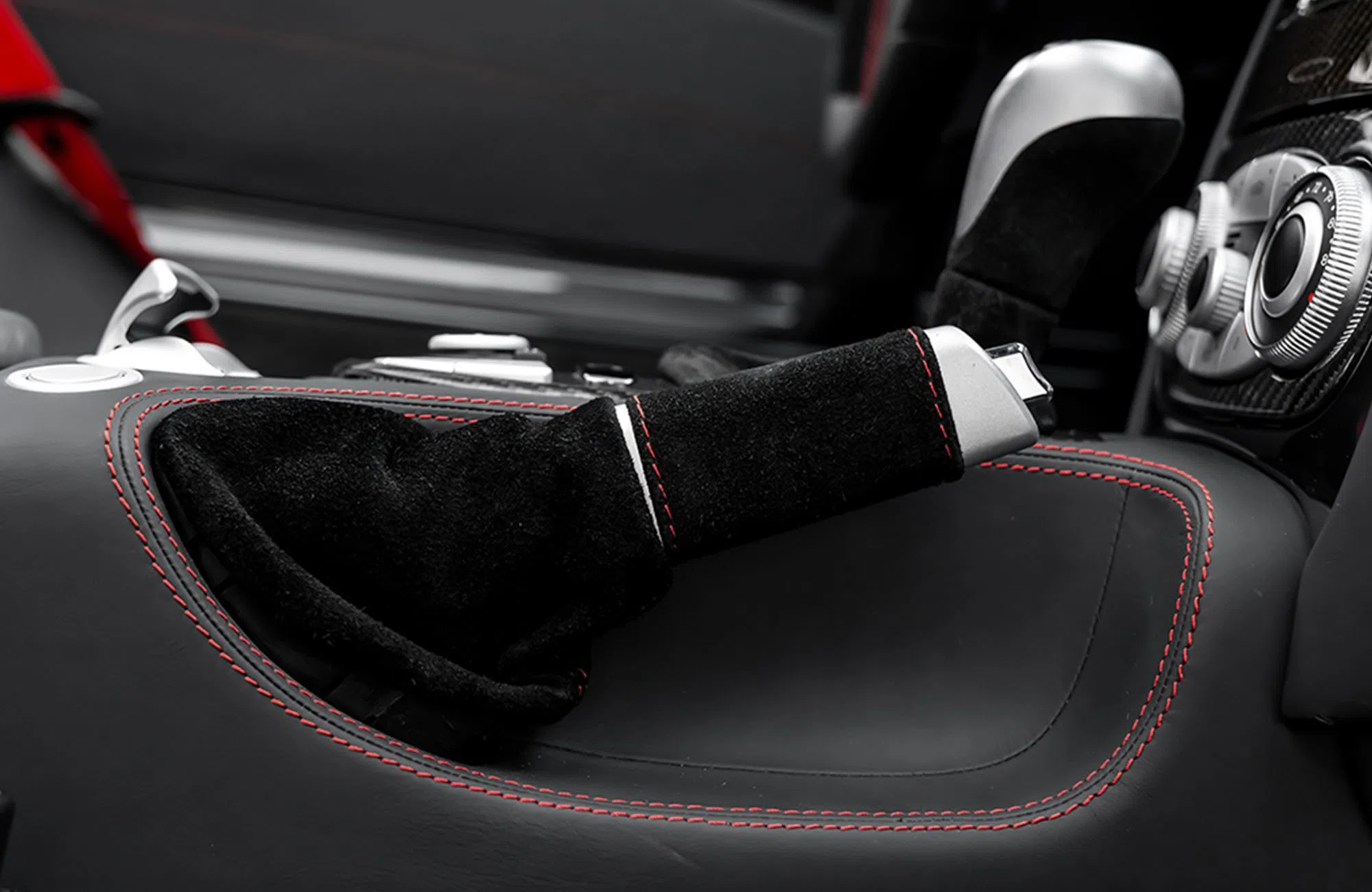 2009 Mercedes-McLaren SLR 722 S interior