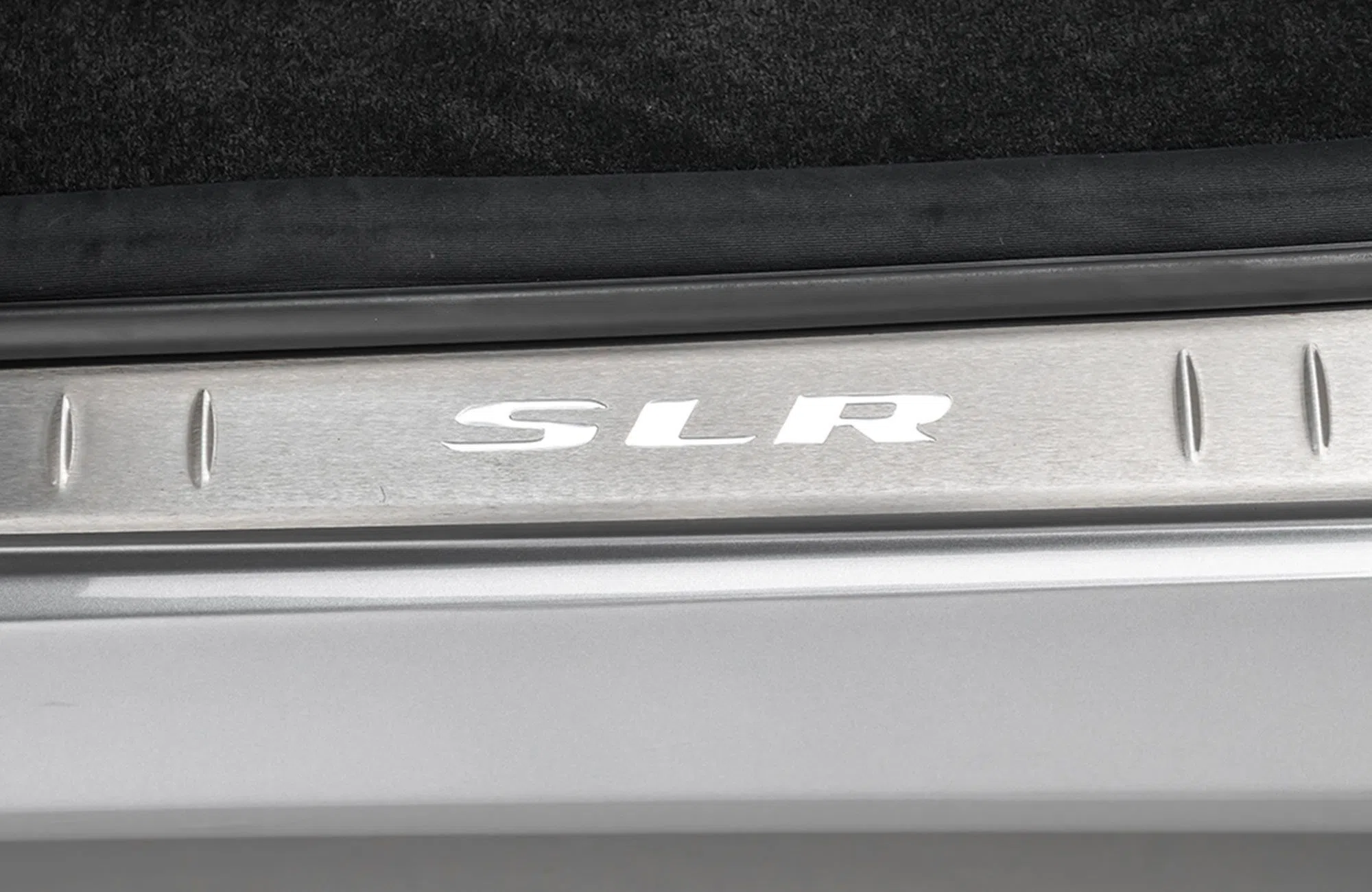 2009 Mercedes-McLaren SLR 722 S interior, door sill