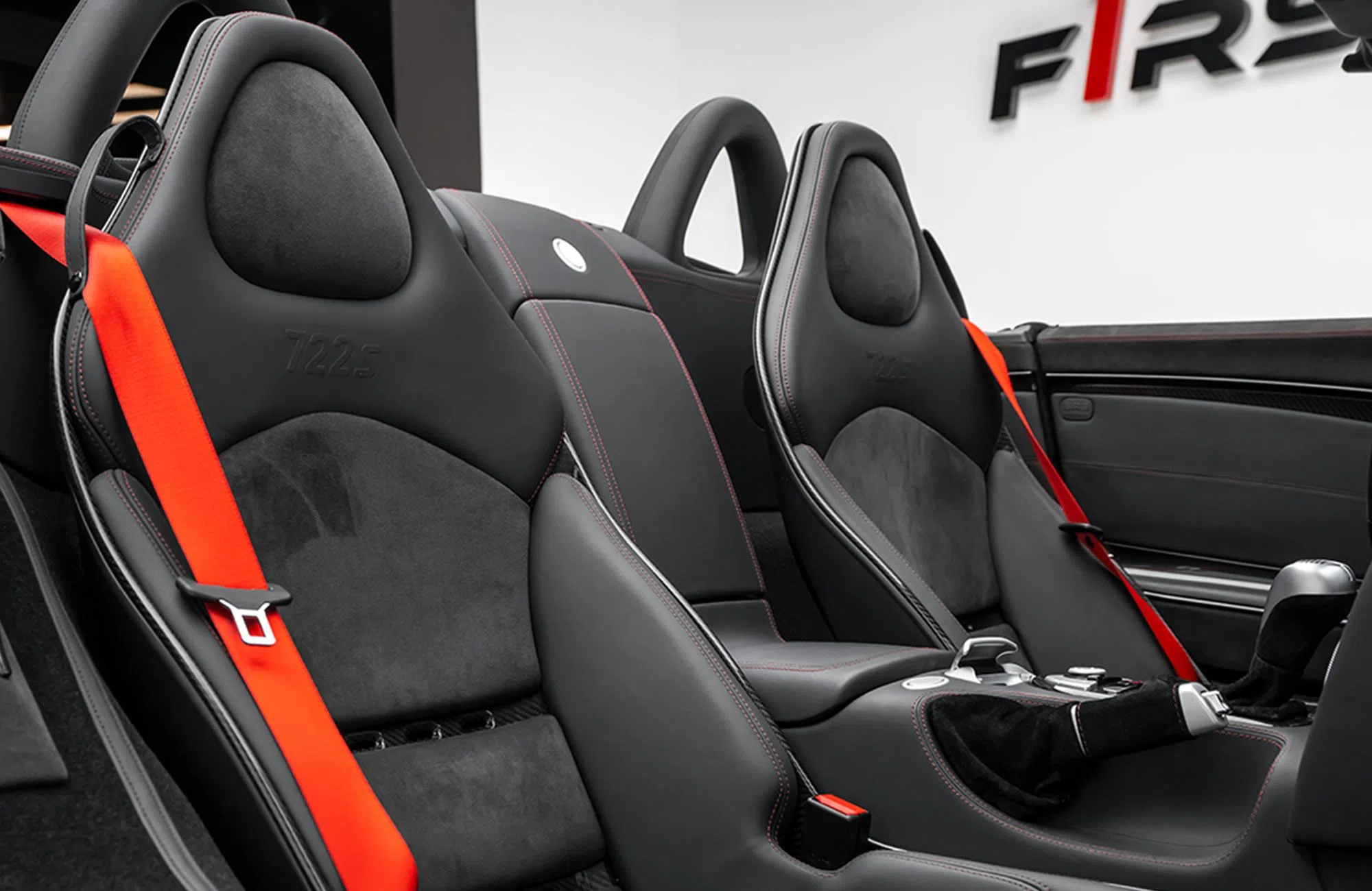 2009 Mercedes-McLaren SLR 722 S interior, seats