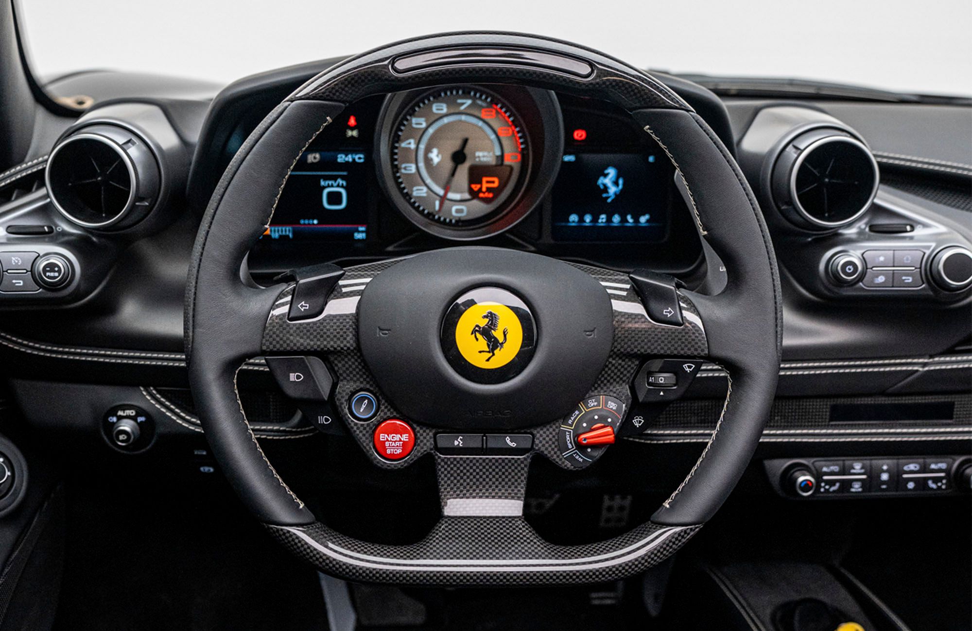 2022 FERRARI F8 SPIDER, 10/16