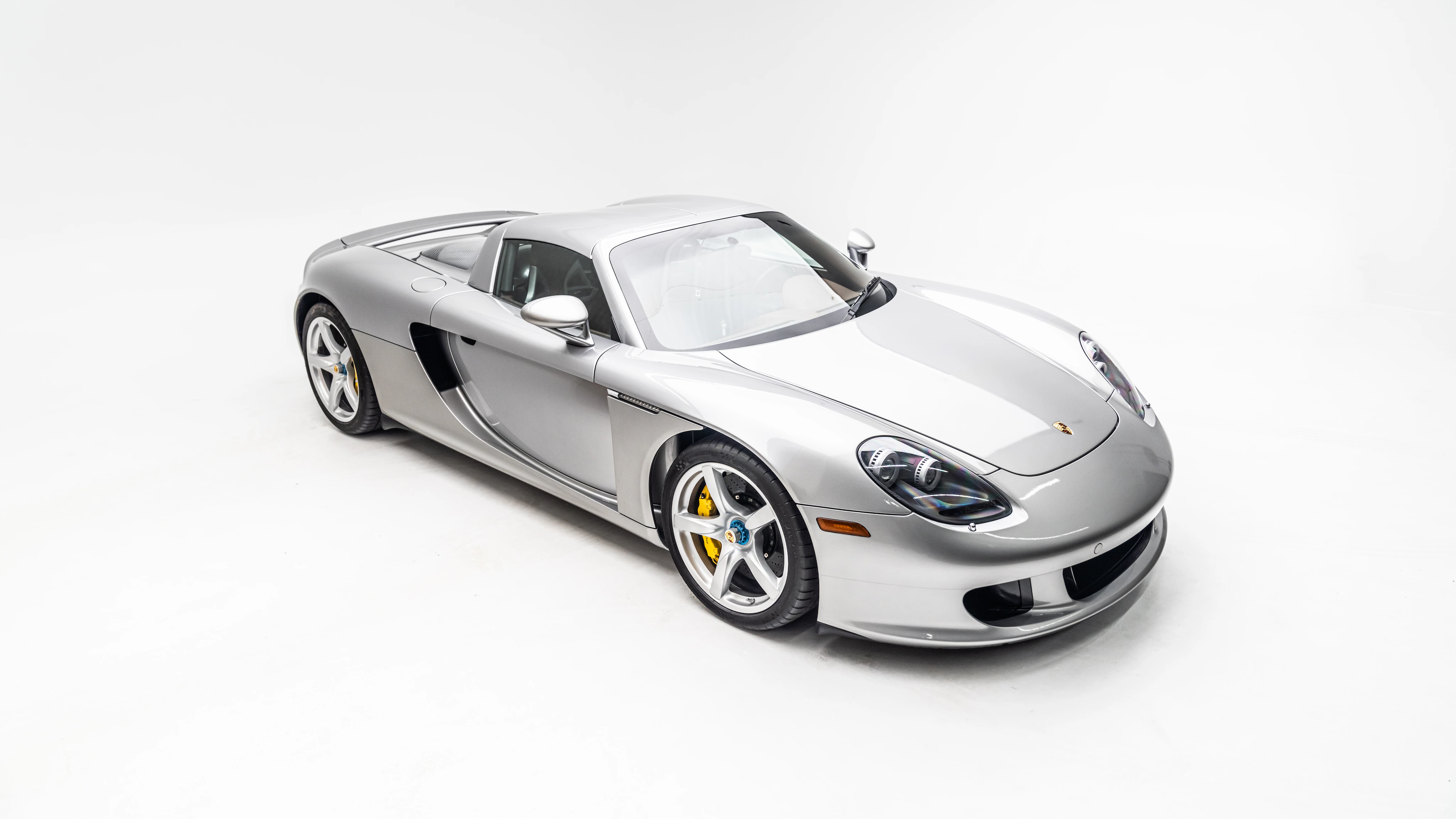2005 Porsche Carrera GT, 2/16