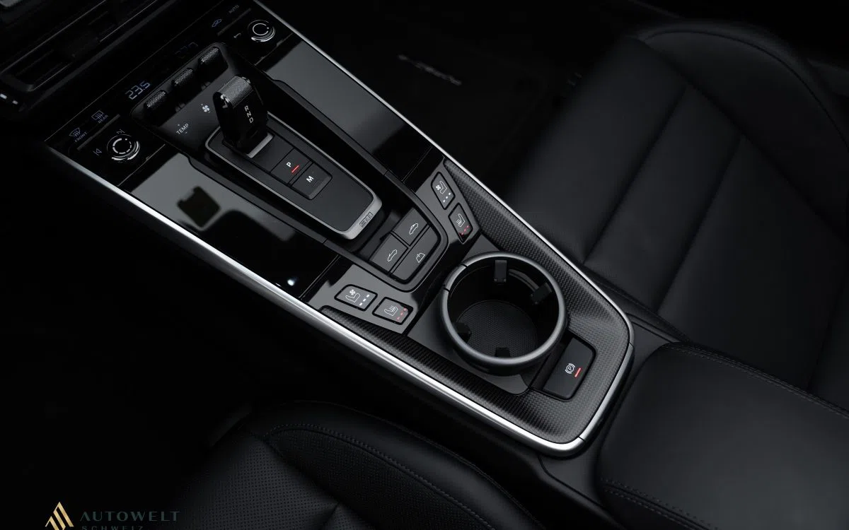 2023 Porsche 911 Turbo S Cabriolet PDK interior, center console