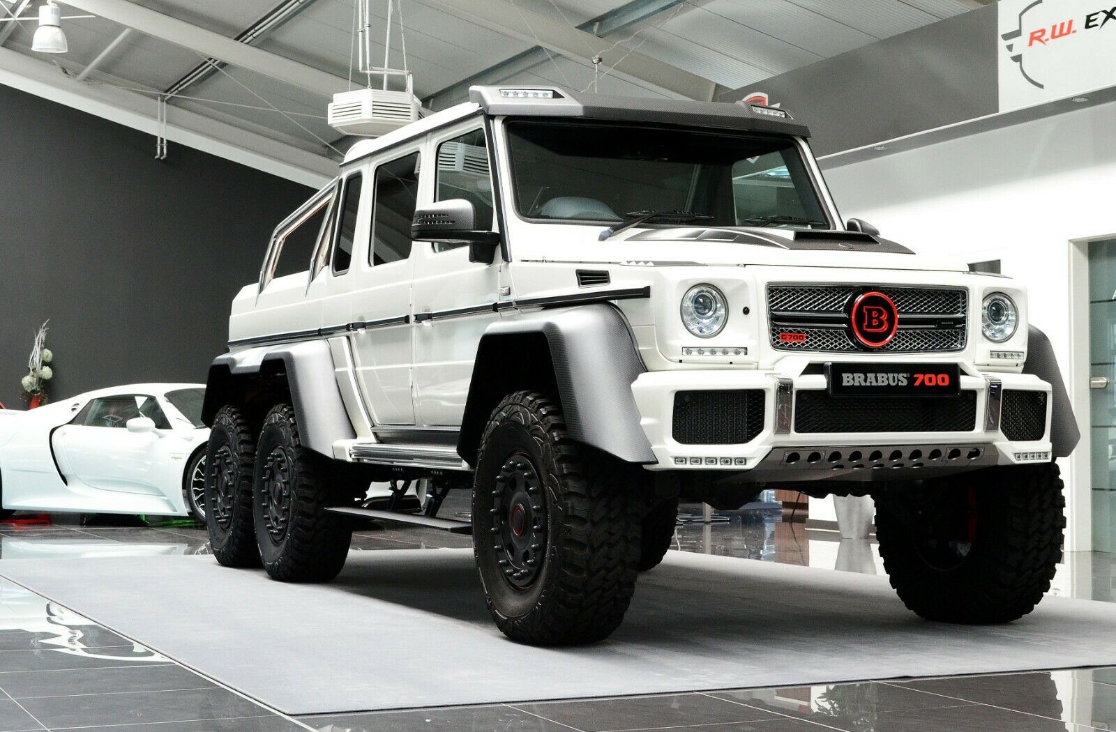 2015 BRABUS G 700 6x6