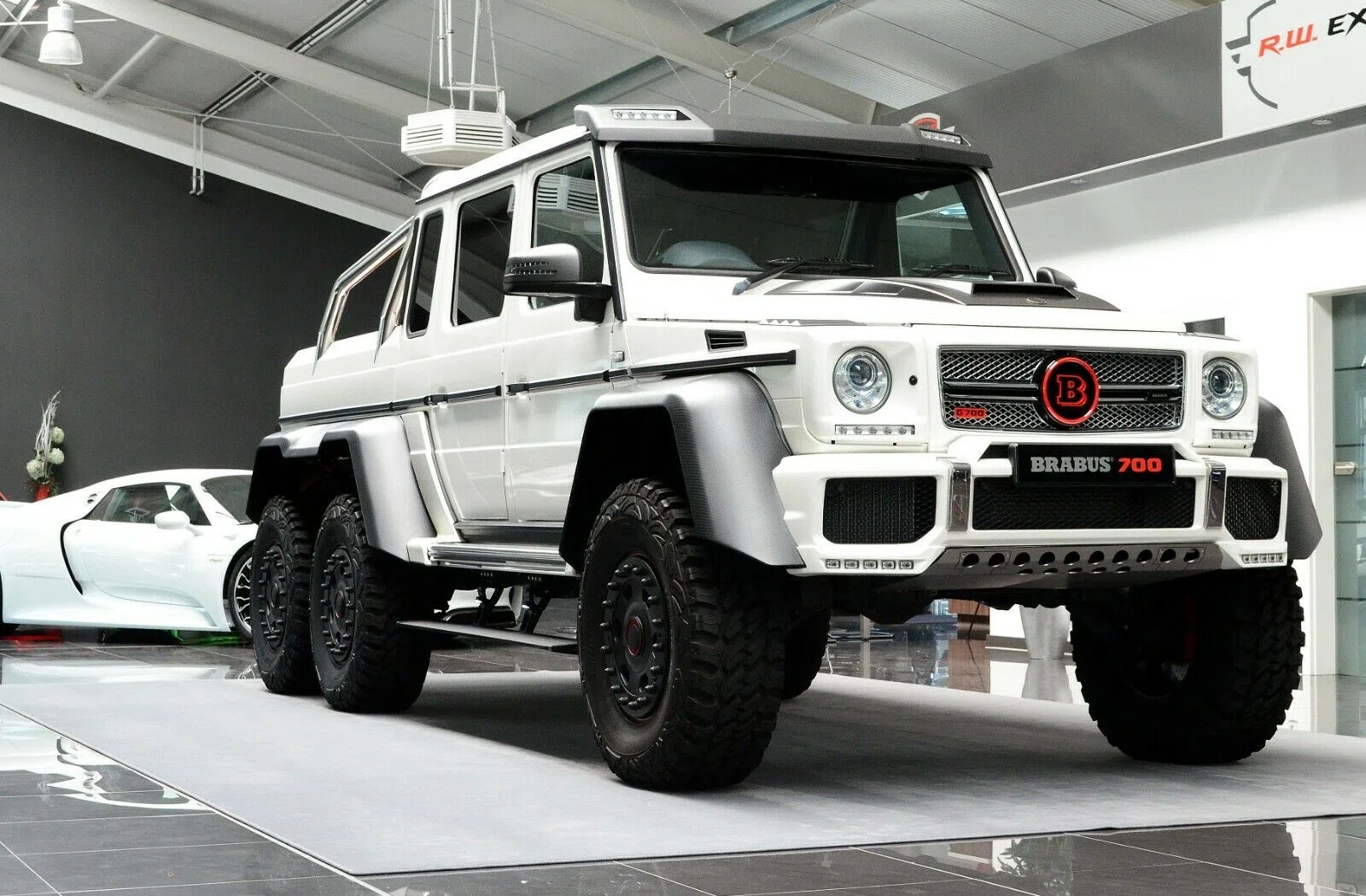 2015 BRABUS G 700 6x6