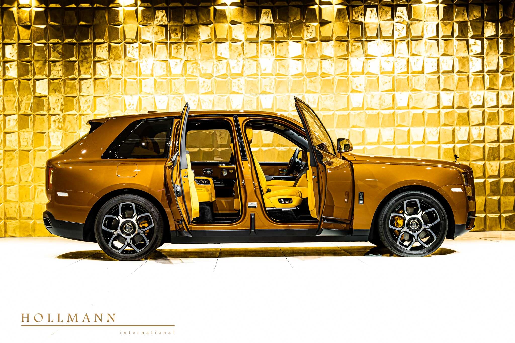 2023 Rolls-Royce Cullinan Black Badge, 2/16