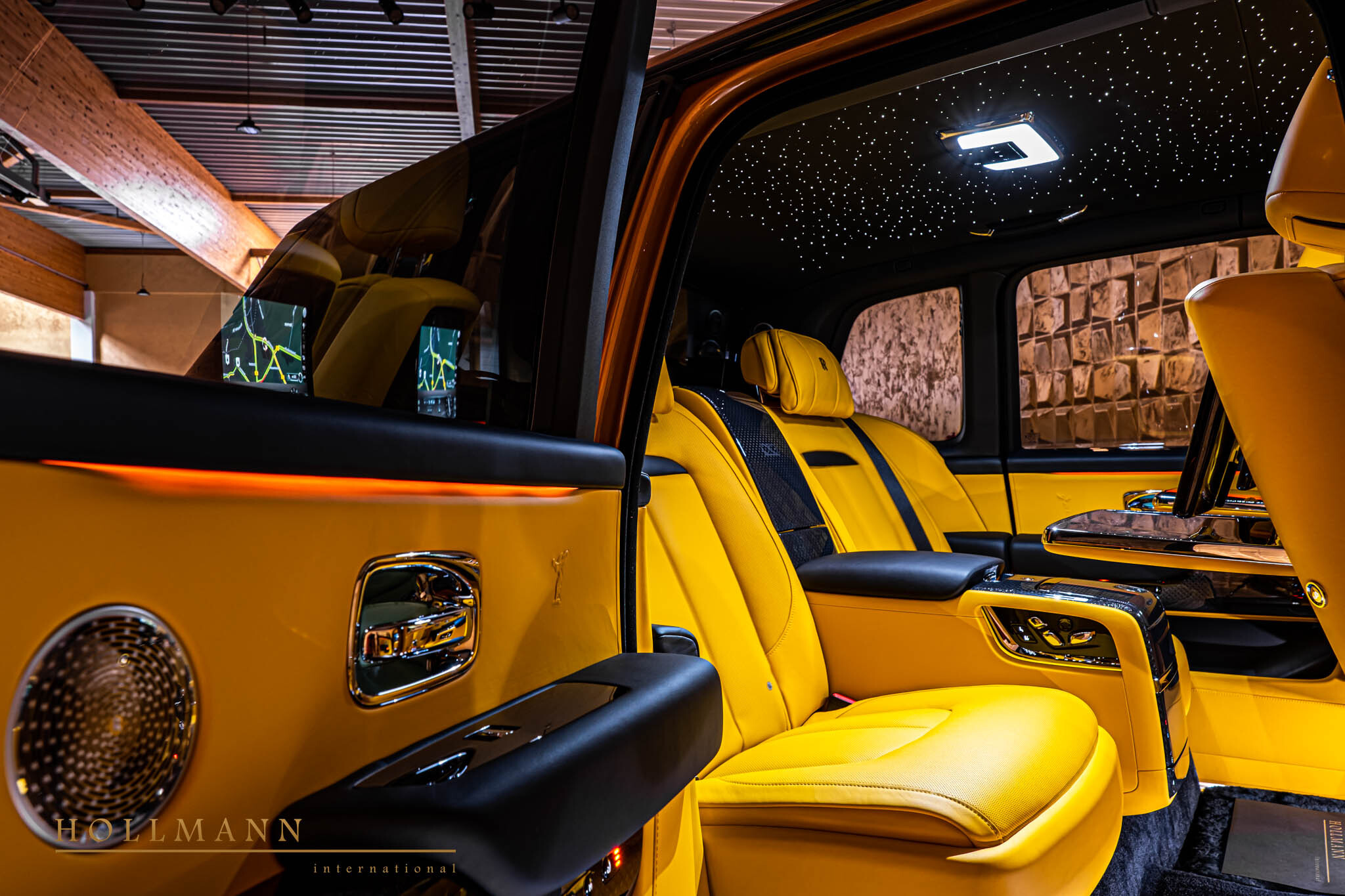 2023 Rolls-Royce Cullinan Black Badge, 6/16