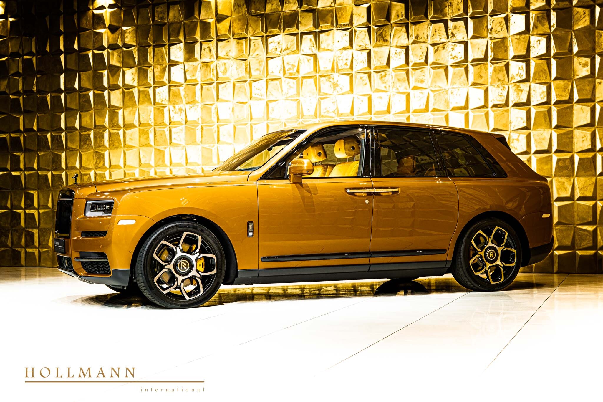 2023 Rolls-Royce Cullinan Black Badge, 12/16