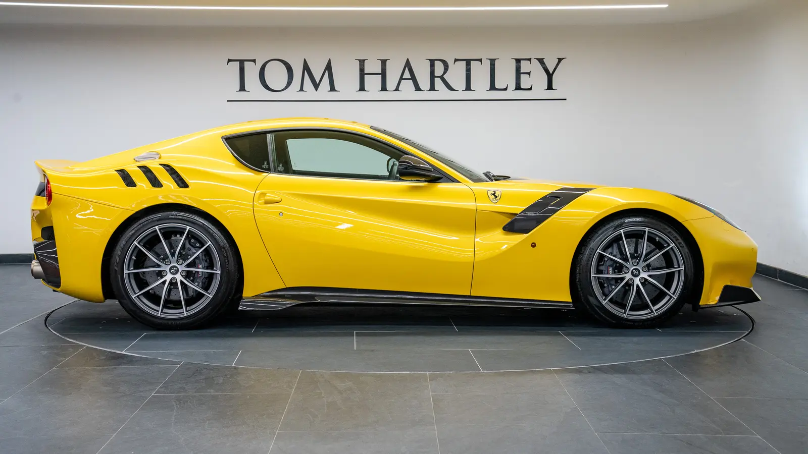 2016 Ferrari F12 tdf, 2/14