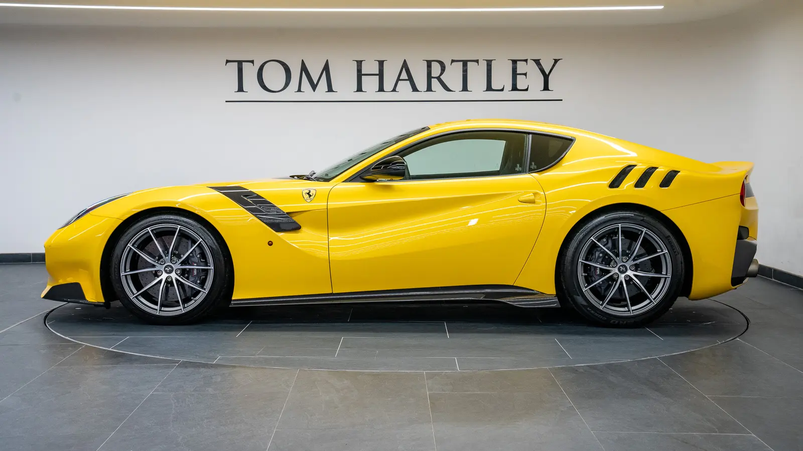 2016 Ferrari F12 tdf, 12/14