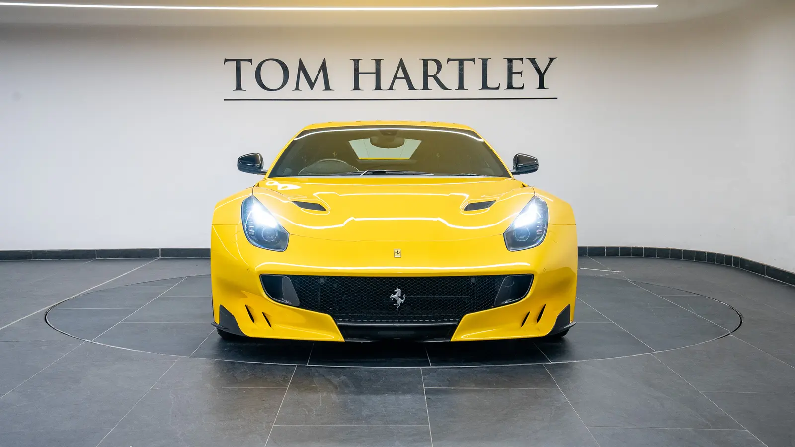 2016 Ferrari F12 tdf, 13/14