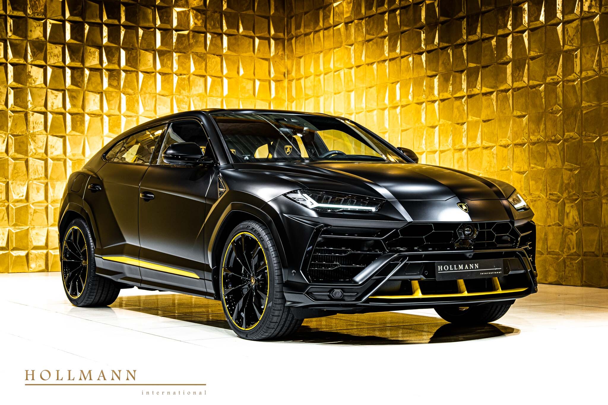 2023 Lamborghini Capsule Collection "Urus Graphite"