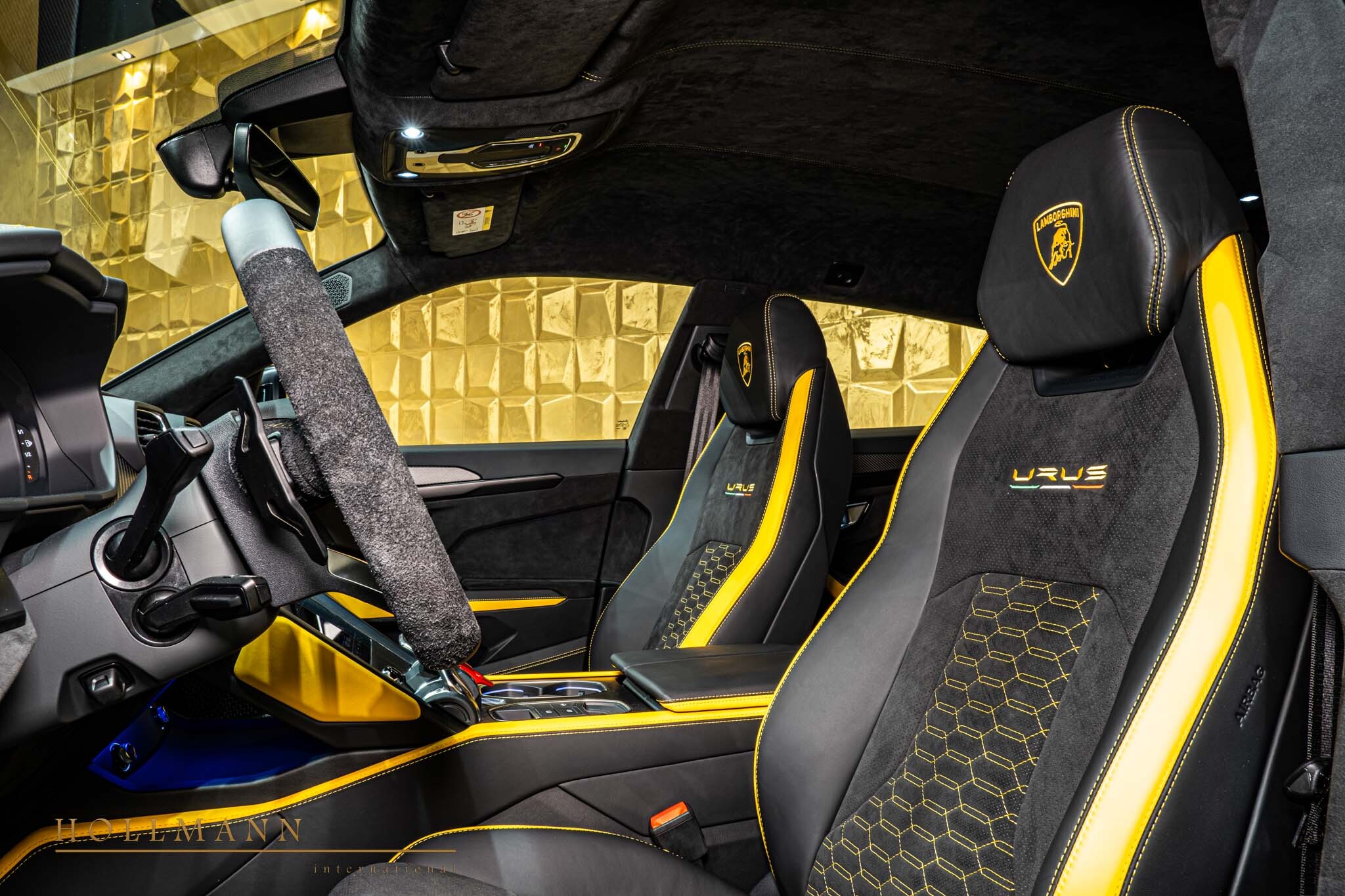 2023 Lamborghini Capsule Collection "Urus Graphite", 4/17