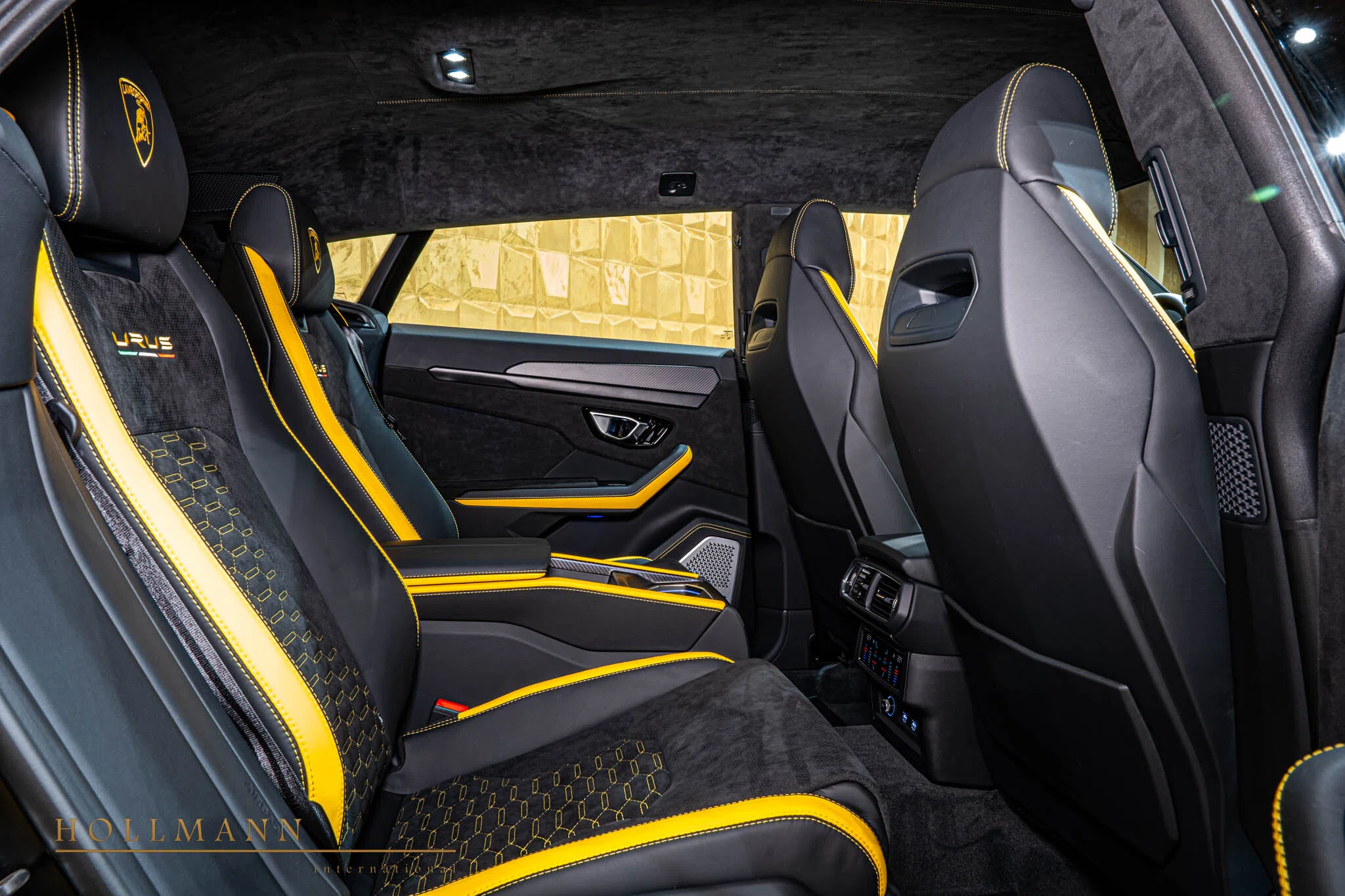 2023 Lamborghini Capsule Collection "Urus Graphite" interior, seats