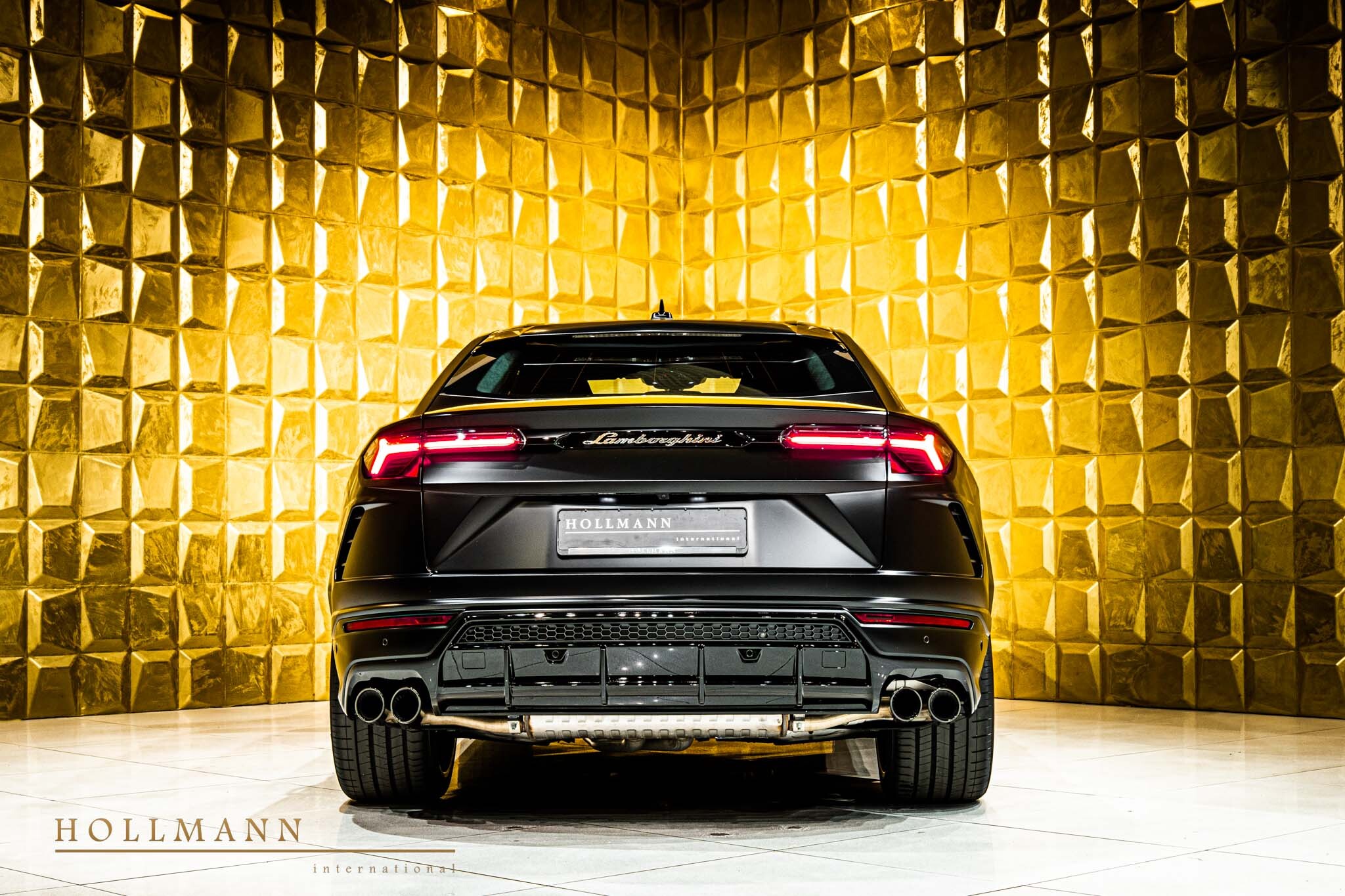 2023 Lamborghini Capsule Collection "Urus Graphite", 13/17