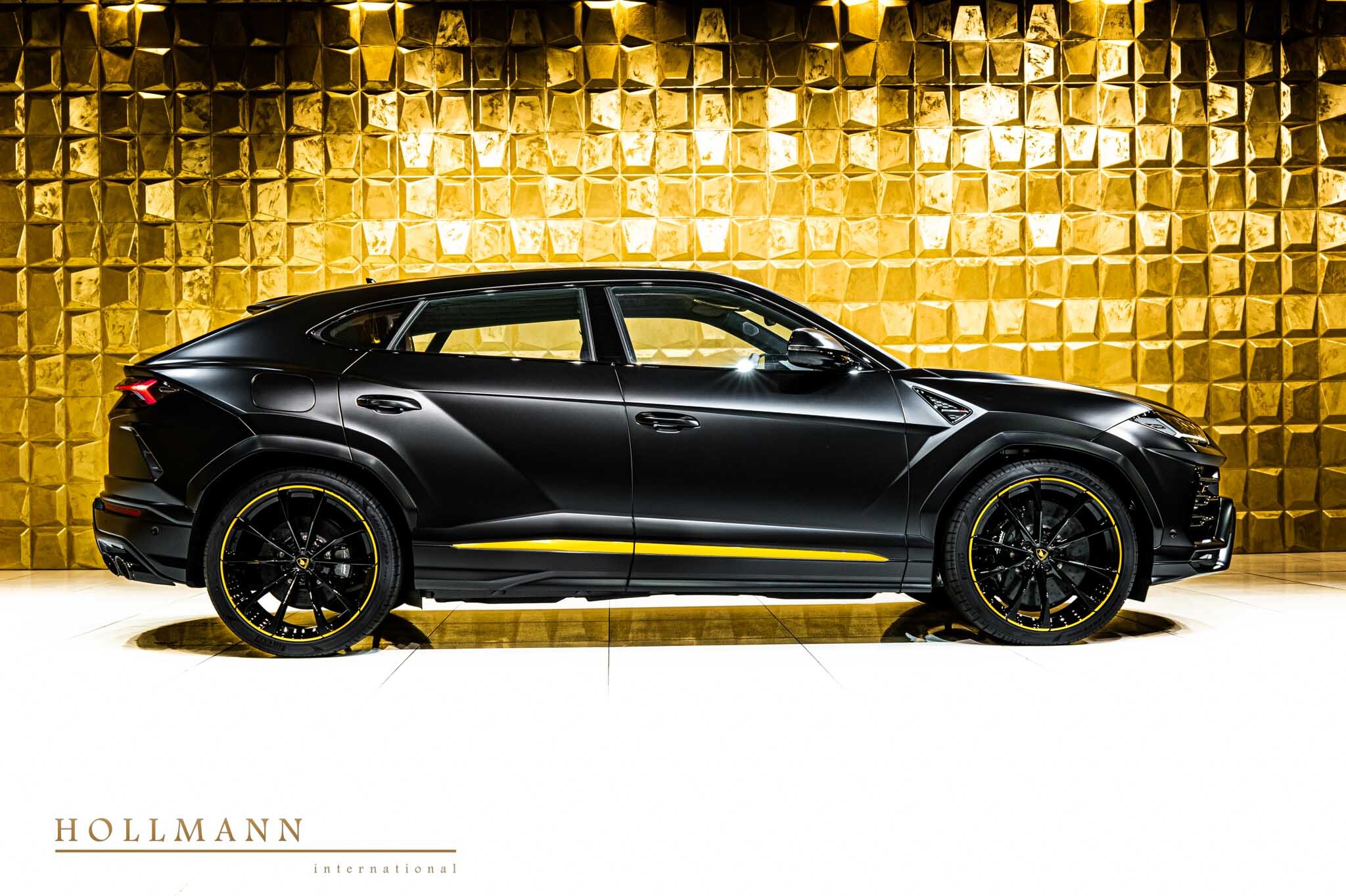 2023 Lamborghini Capsule Collection "Urus Graphite", 15/17