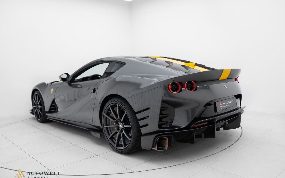 Ferrari 812 Competizione, 3/5