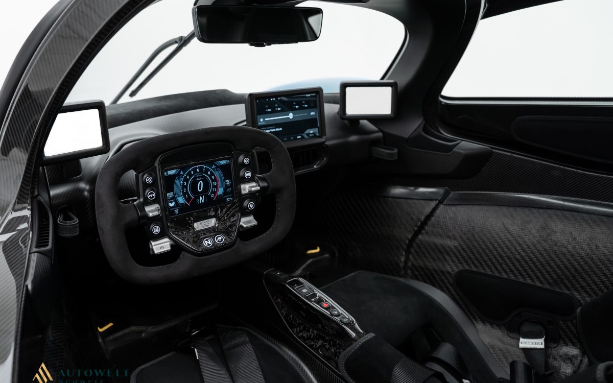Aston Martin Valkyrie Coupe, 3/4
