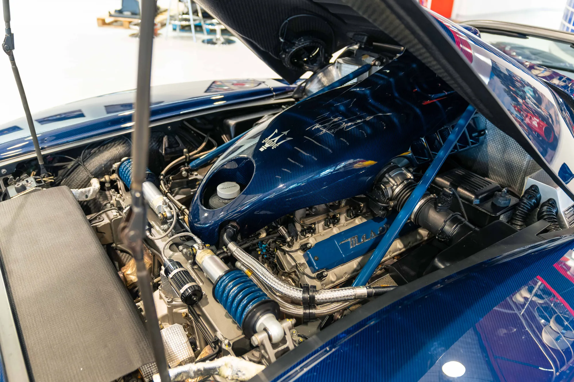 2005 MASERATI MC12, 2/26