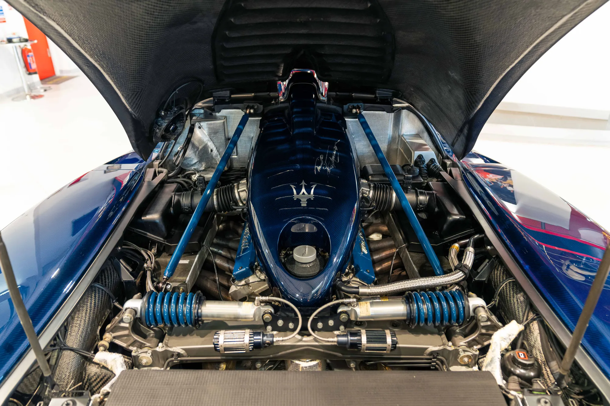 2005 MASERATI MC12, 3/26