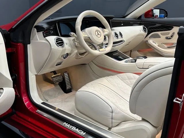 Mercedes-Maybach S 650 Cabriolet interior