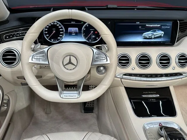 Mercedes-Maybach S 650 Cabriolet interior, dashboard