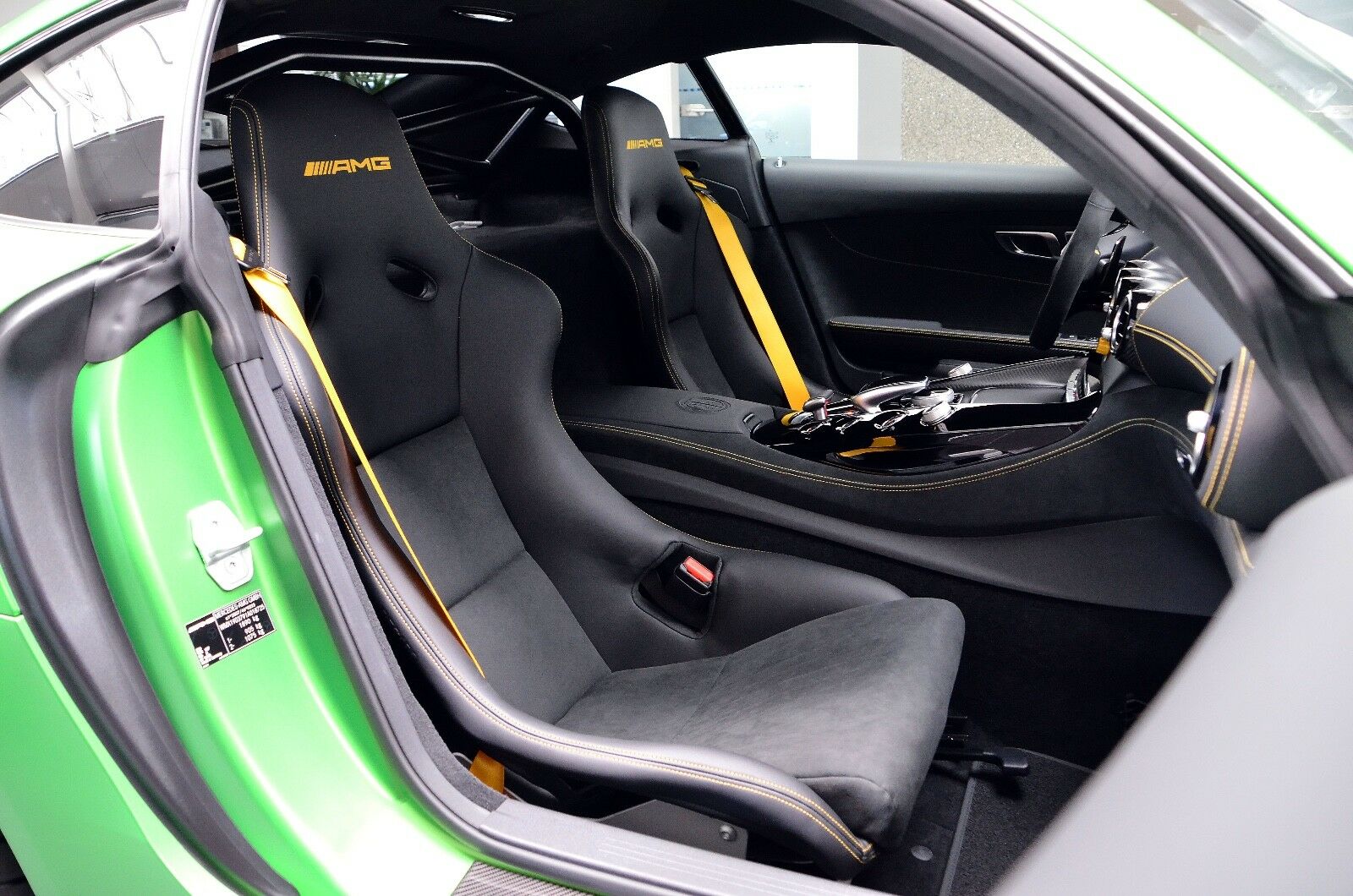 2018 Mercedes-Benz AMG GT R, 8/17