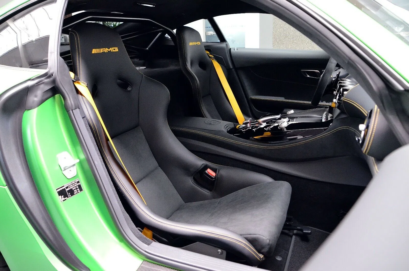 2018 Mercedes-Benz AMG GT R interior, seats, Black
