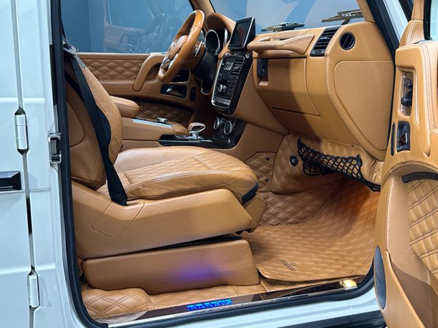 BRABUS G 700 6x6, 3/15