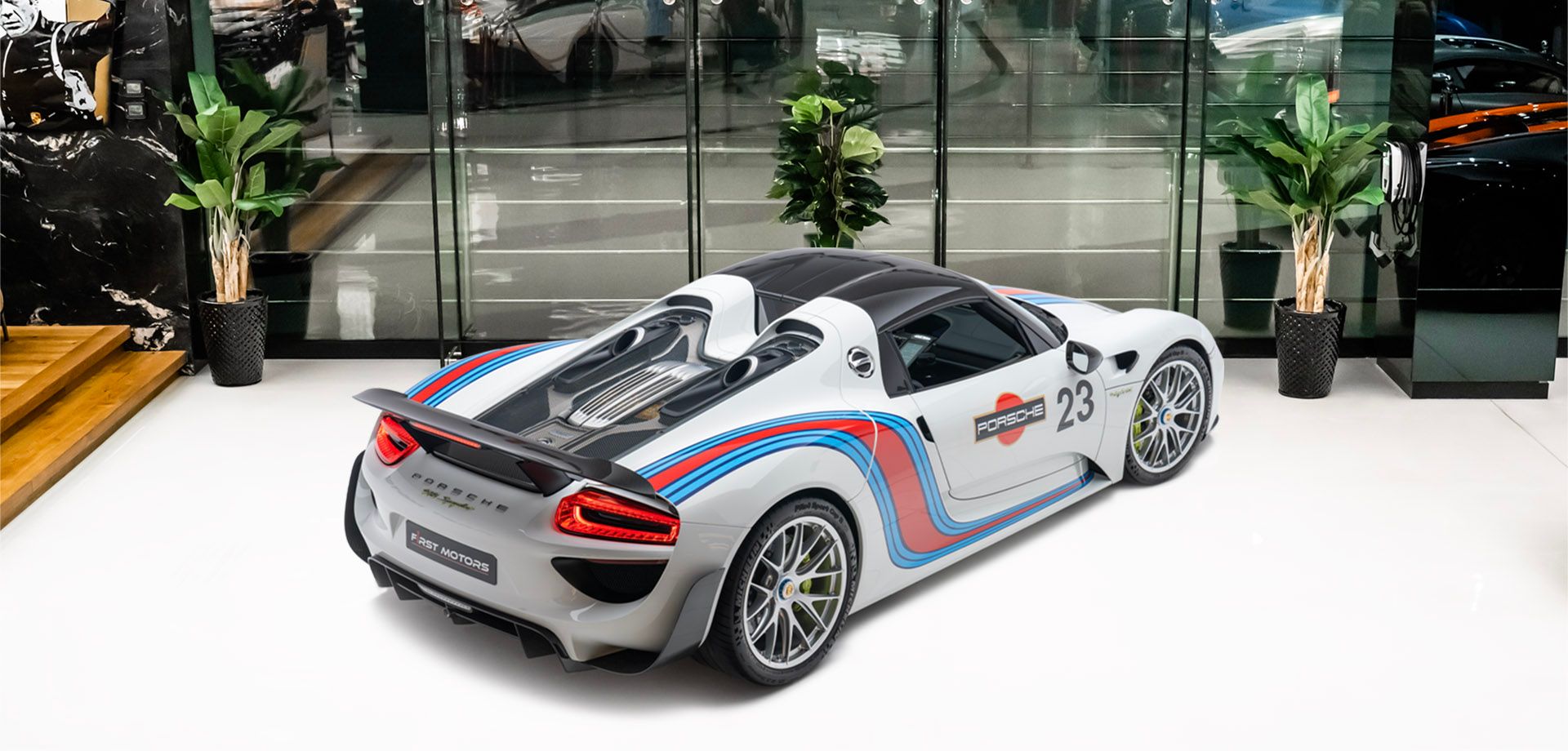 2015 Porsche 918 Spyder Weissach Package Martini Edition, 2/16