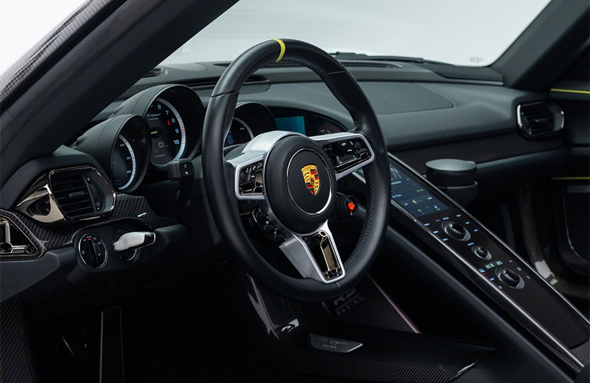 2015 Porsche 918 Spyder Weissach Package Martini Edition, 8/16