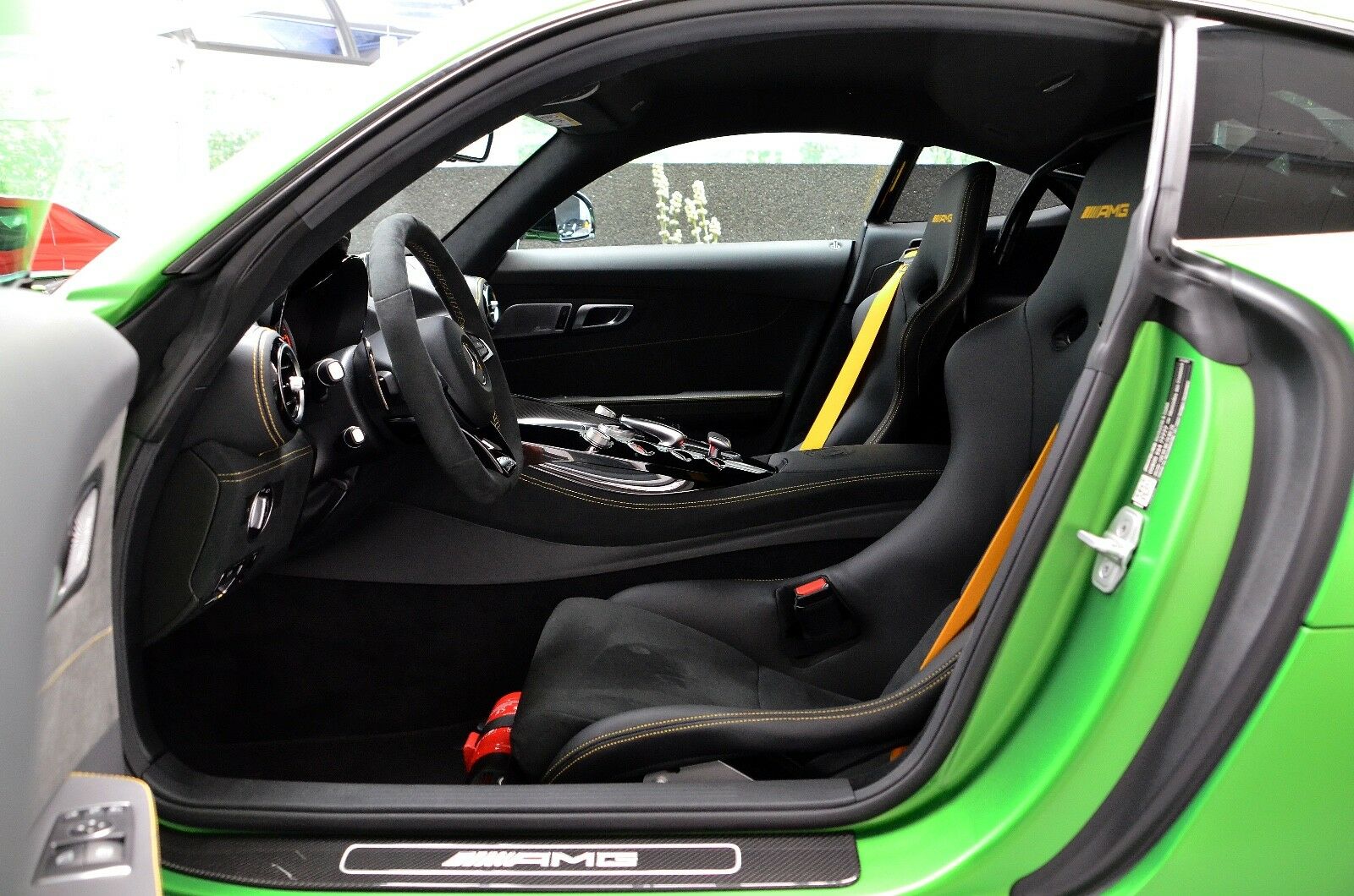 2018 Mercedes-Benz AMG GT R, 14/17