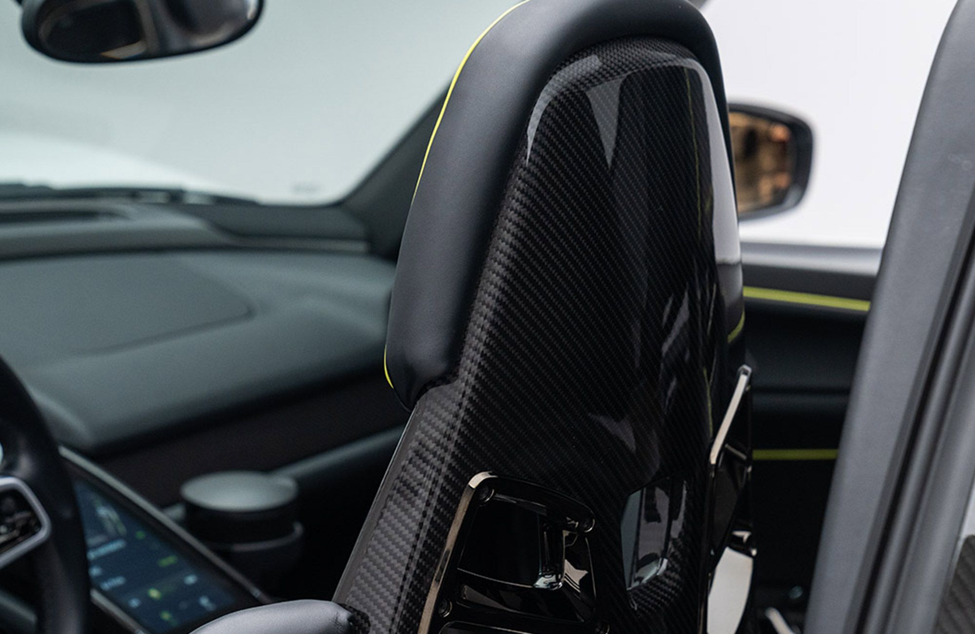 2015 Porsche 918 Spyder Weissach Package Martini Edition, 12/16