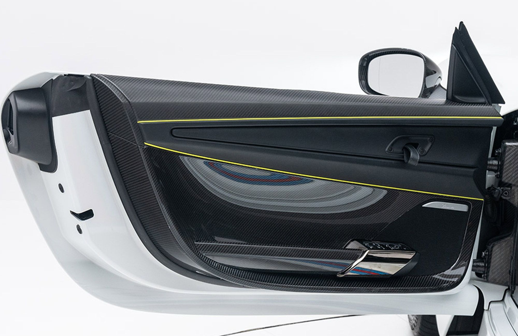 2015 Porsche 918 Spyder Weissach Package Martini Edition, 14/16