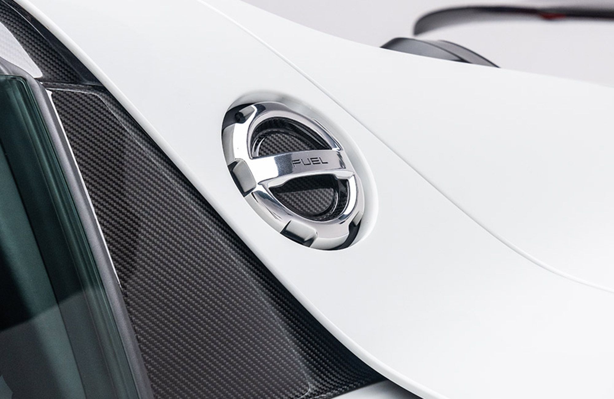 2015 Porsche 918 Spyder Weissach Package Martini Edition, 15/16