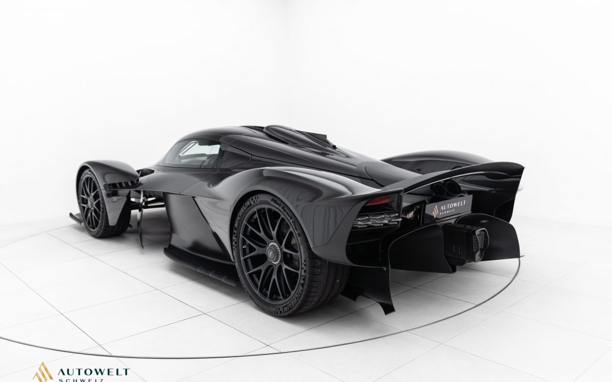 Aston Martin Valkyrie Carbon Edition, 4/7