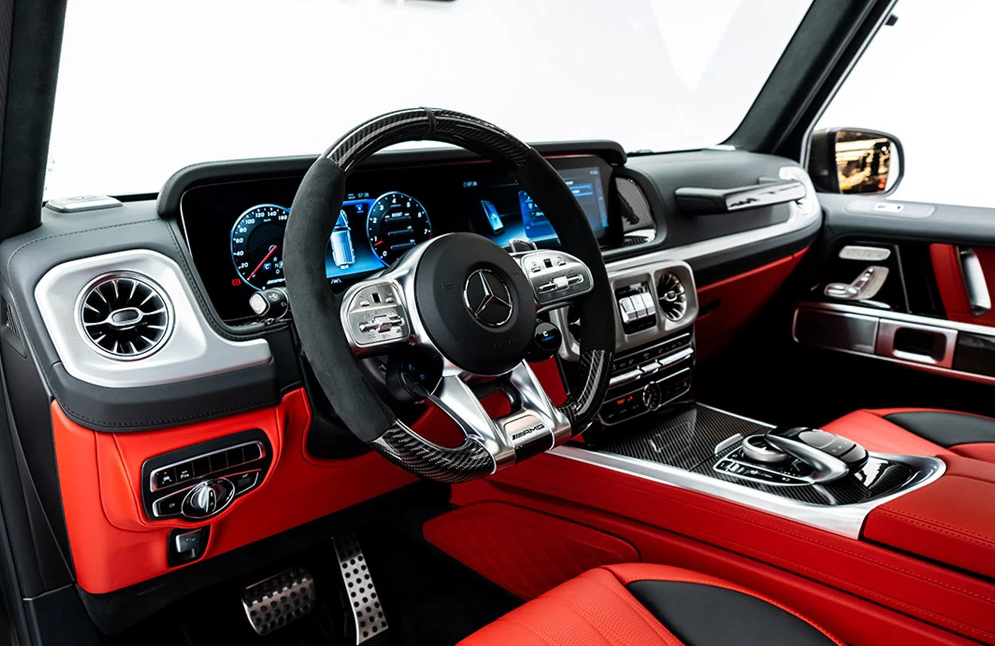 2021 Mercedes-AMG G 63 interior, dashboard, Red