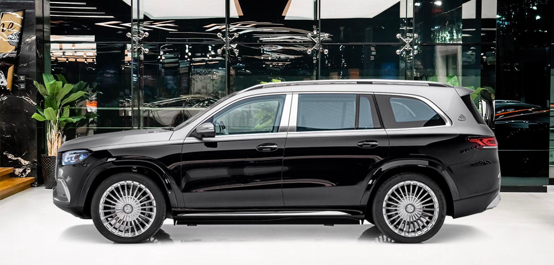 2021 Mercedes-Maybach GLS 600, 2/15