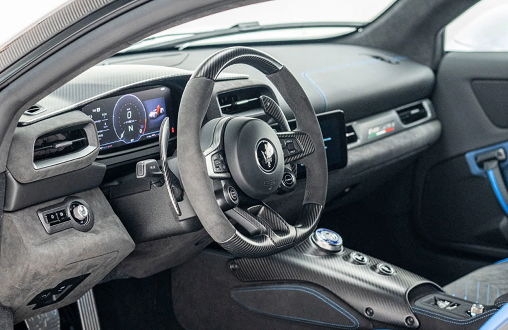2022 Maserati MC20 interior, Black