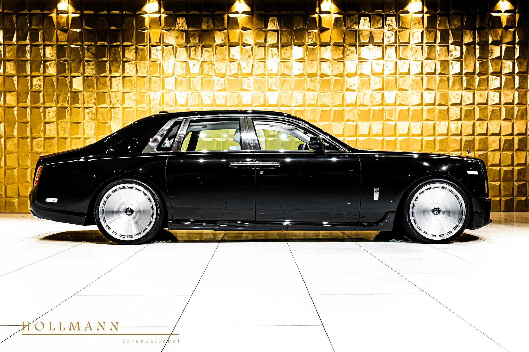 2023 Rolls-Royce Phantom by NOVITEC, 4/19
