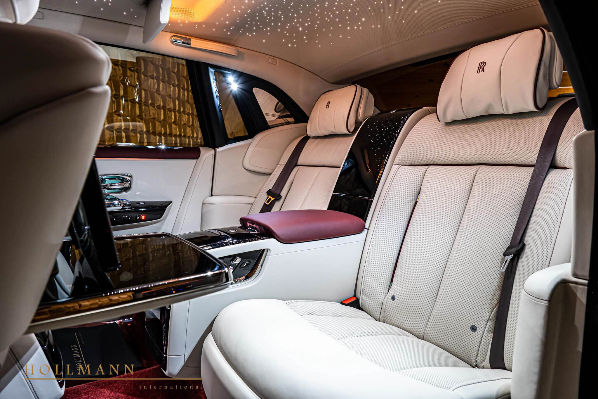 2023 Rolls-Royce Phantom by NOVITEC, 18/19