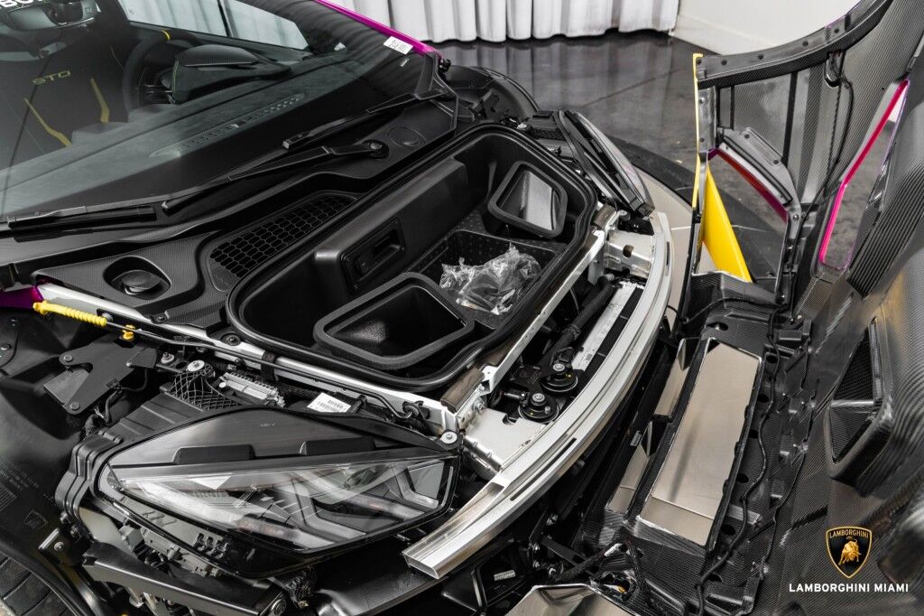 2022 Lamborghini Huracán STO, 6/19