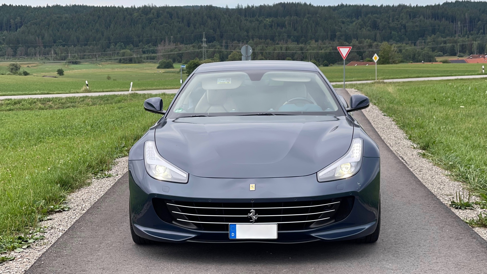 2017 Ferrari GTC4Lusso, 4/14