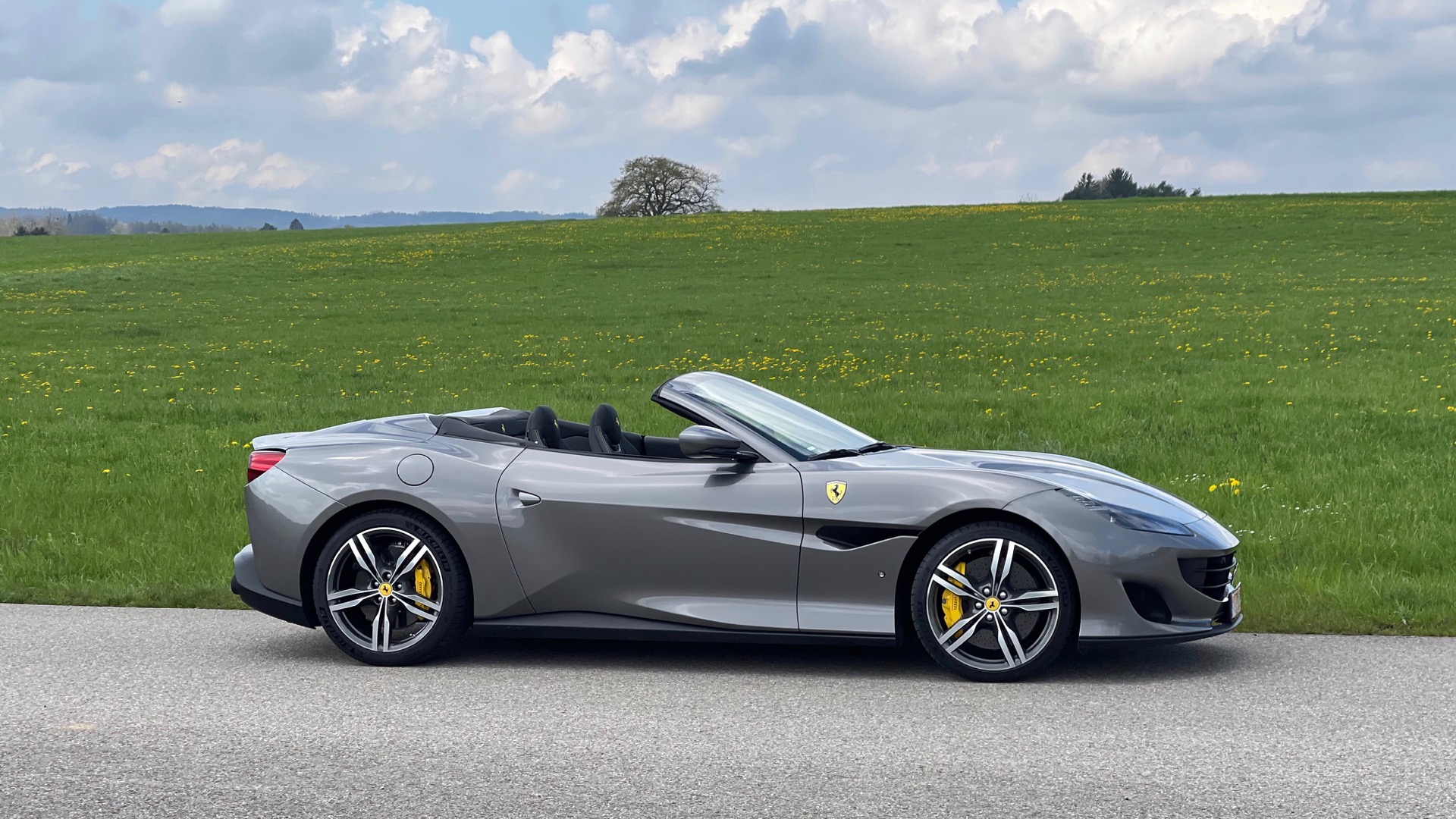 2020 Ferrari Portofino, 6/18