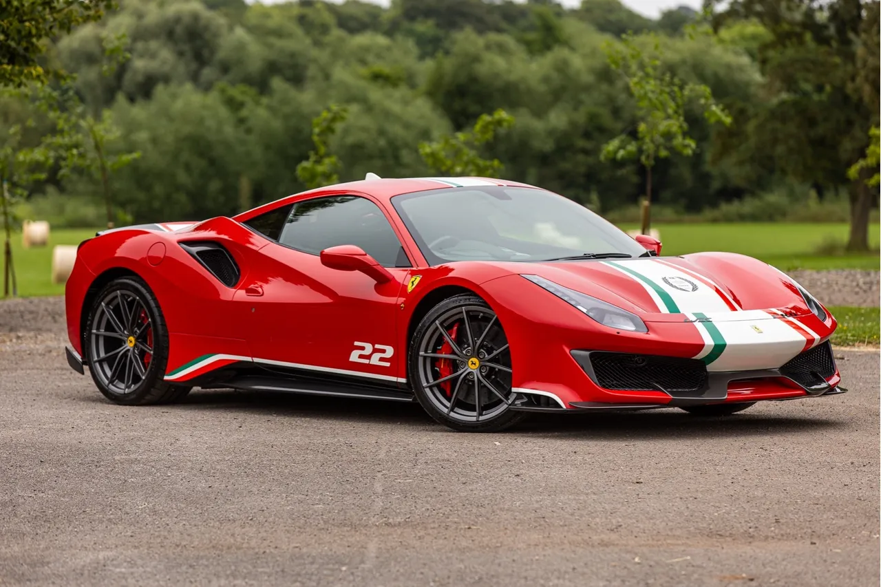 2020 Ferrari 488 Pista Piloti, 2/16