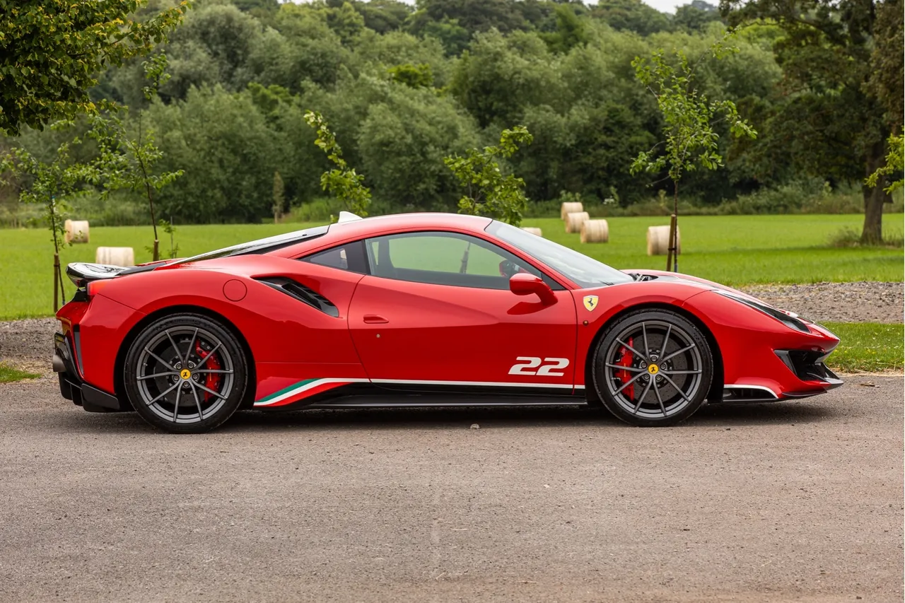 2020 Ferrari 488 Pista Piloti, 4/16