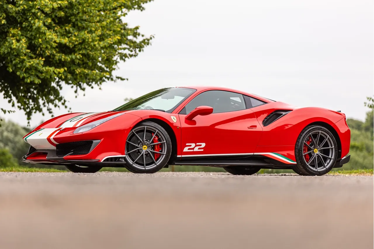 2020 Ferrari 488 Pista Piloti, 9/16
