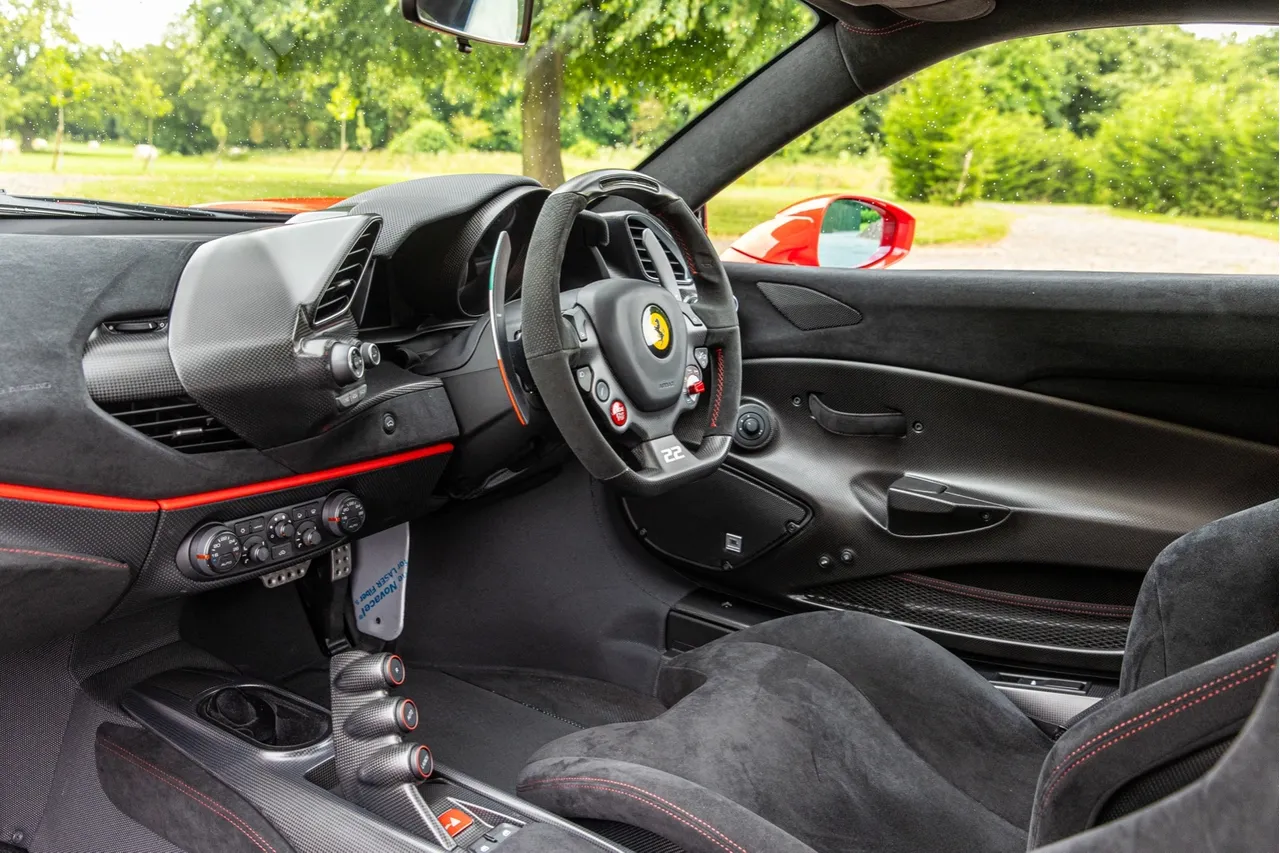 2020 Ferrari 488 Pista Piloti, 11/16