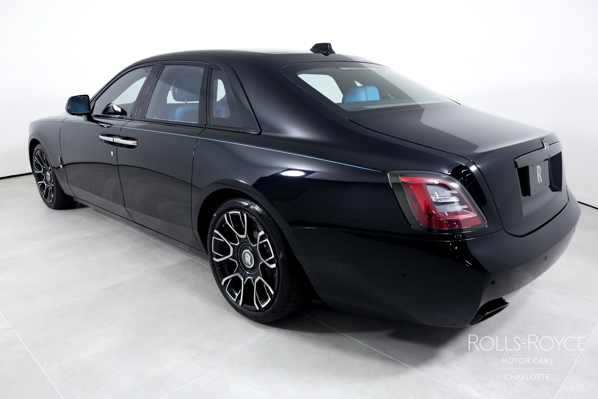2022 Rolls-Royce Black Badge Ghost, 6/19