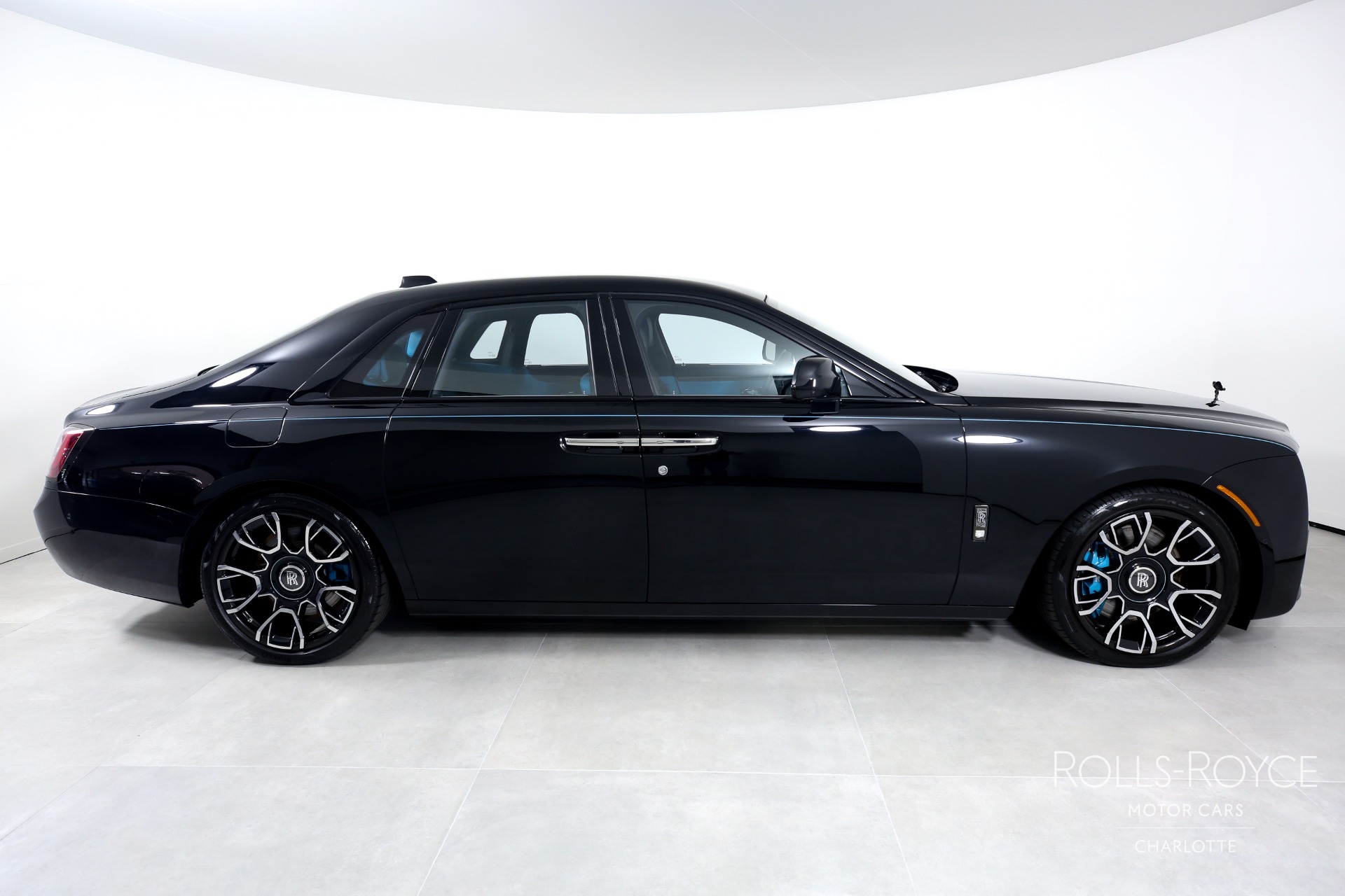 2022 Rolls-Royce Black Badge Ghost, 8/19