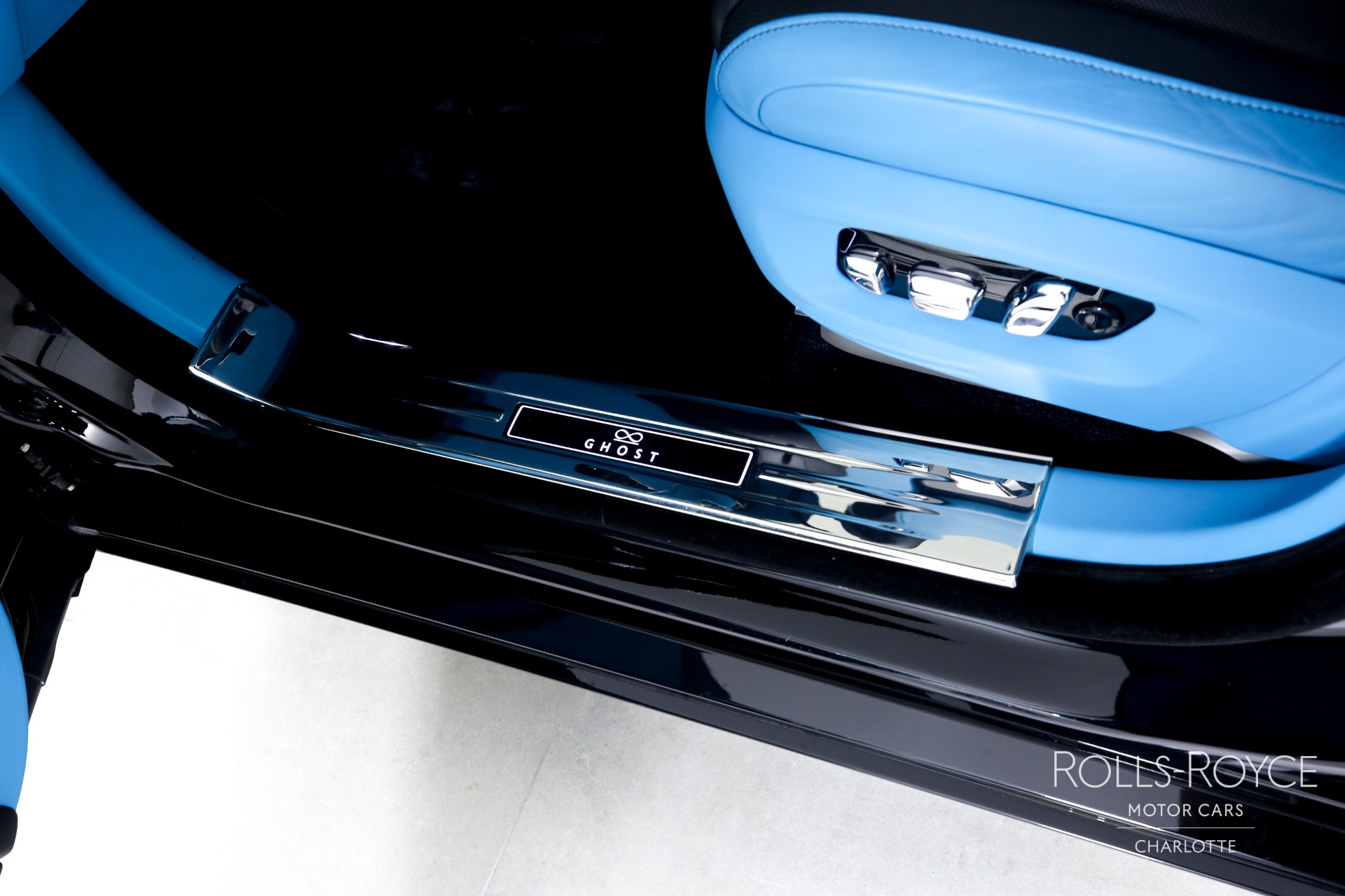 2022 Rolls-Royce Black Badge Ghost, 15/19